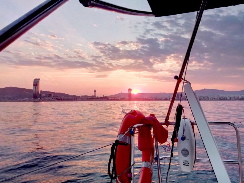 Barcelona: Sunset Sailing Tour with Open Bar & Snacks - Snacks and what to expect (they are small)