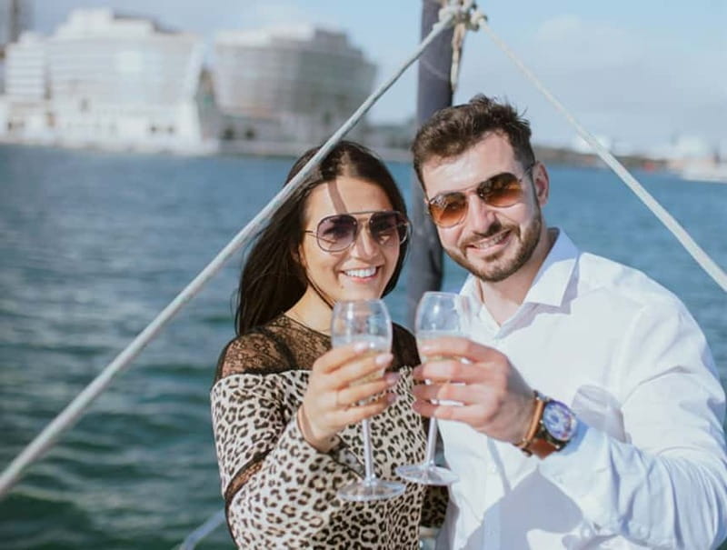 Barcelona: Sunset Skyline Cruise with Cava and Snacks - Why a Barcelona Sunset Cruise Works So Well