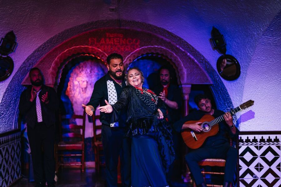 Barcelona: Tablao Flamenco Cordobes with Food/Drink Options - Food and drink value: what you are really paying for