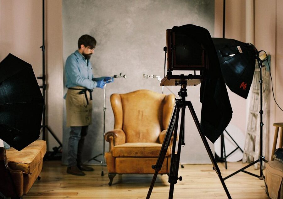 Barcelona: Take your portrait with a 19th century process - What to Expect About Languages, Guidance, and the Vibe