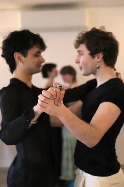 Barcelona: Tango Lesson with Drinks and Video - Catalan festive decor: a room that feels like Barcelona