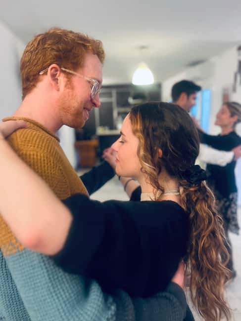 Barcelona: Tango Lesson with Drinks and Video - Who this Barcelona tango lesson suits best