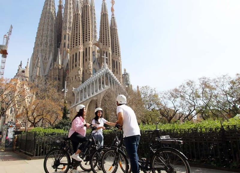 Barcelona: Tapas Tasting Tour by Regular Bike or E-Bike - Key things to know before you pedal