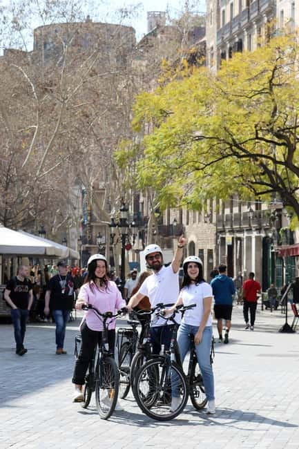 Barcelona: Tapas Tasting Tour by Regular Bike or E-Bike - From Passeig de Lluís Companys to Gaudi in one ride