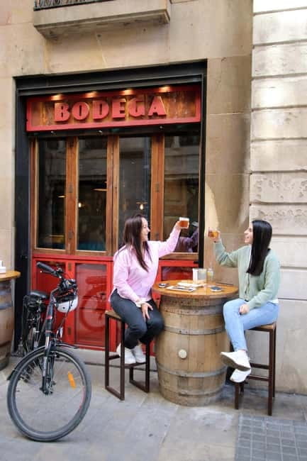 Barcelona: Tapas Tasting Tour by Regular Bike or E-Bike - Casa Milà and the Sagrada Família: big wow, short time