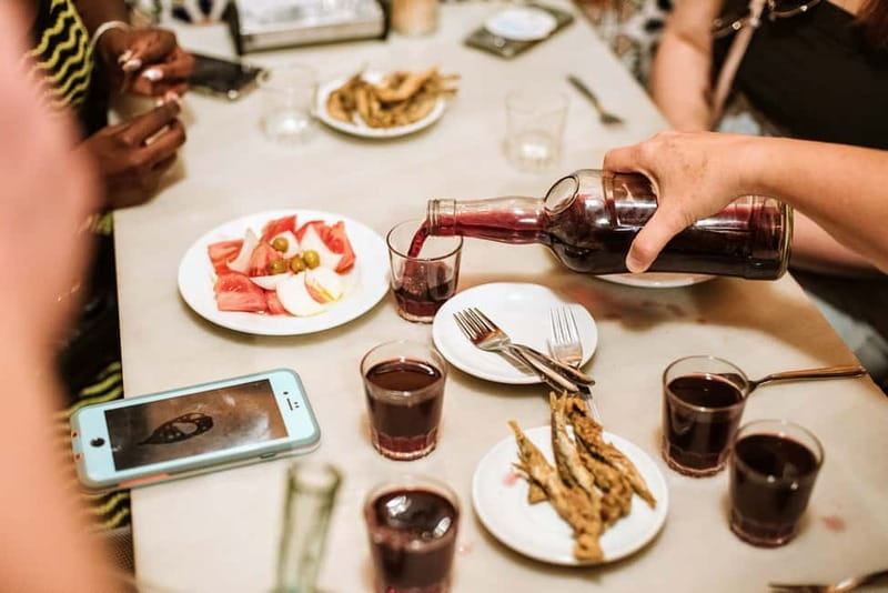 Barcelona: Tapas, Wine & History Tour of the Old Town - Why this Barcelona night feels different in the Gothic Quarter
