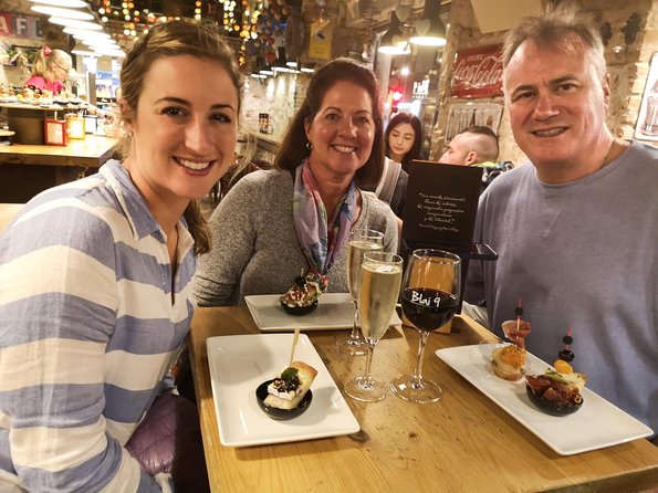 Barcelona: Tapas & Wine, Private Tour in Traditional Taverns - Final stop: La Confitería and the last taste of cava