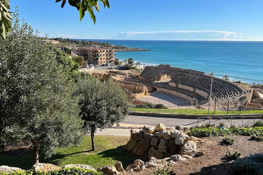 Barcelona: Tarragona & Sitges Guided Day Trip with Transfers - Key Highlights You’ll Notice Right Away