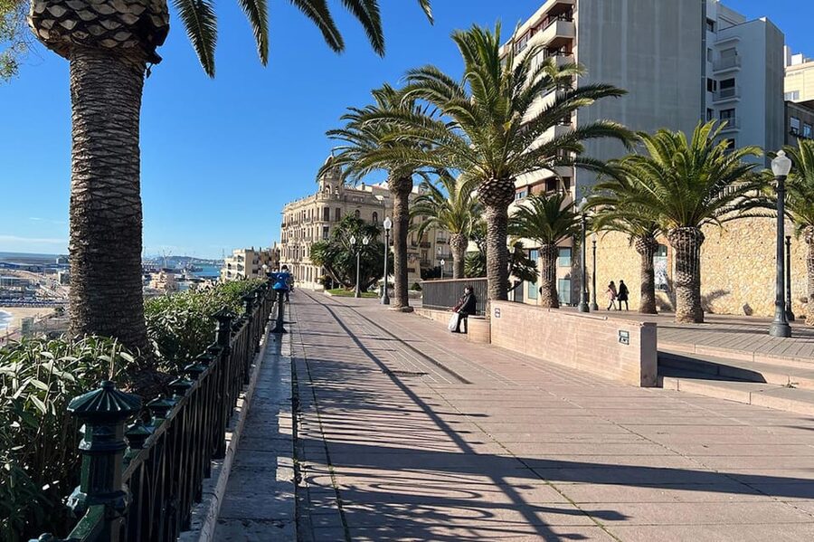 Barcelona: Tarragona & Sitges Guided Day Trip with Transfers - Devil’s Bridge to the Seafront: How Tarragona’s Waterfront Shapes the Walk