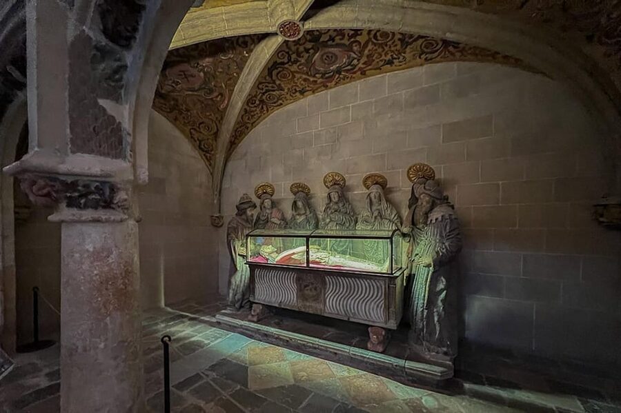 Barcelona: Tarragona & Sitges Guided Day Trip with Transfers - Tarragona Old Town on Foot: What to Look For During the Guided Route