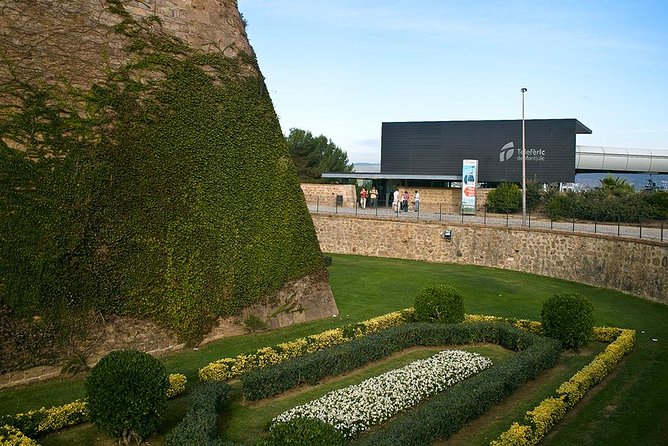 Barcelona: Teleferic de Montjuic Admission Ticket - Accessibility: a cable car that fits more travel styles