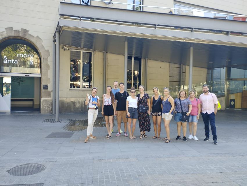 Barcelona: “The Shadow of the Wind” Literary Walking Tour - Plaça Reial and the “city on stage” feeling