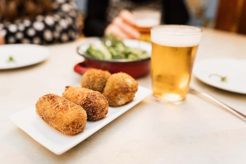 Barcelona: The Ultimate Local Tapas & Drinks Food Tour - Gothic Quarter bites that make the streets make sense