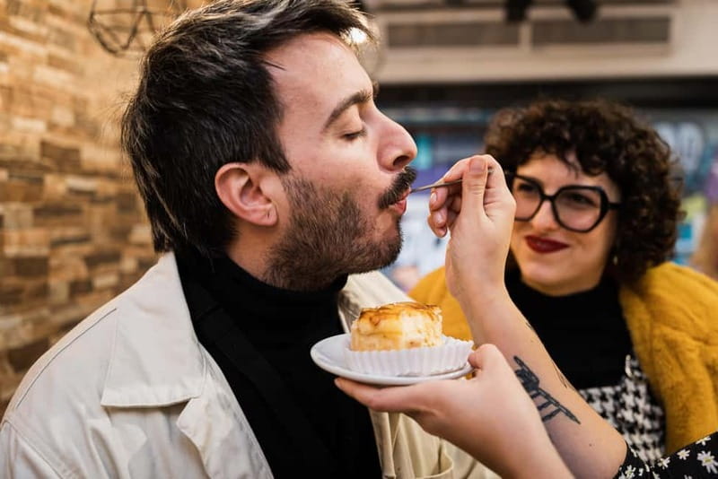 Barcelona: The Ultimate Local Tapas & Drinks Food Tour - Vermut in Barcelona: a sip with a story