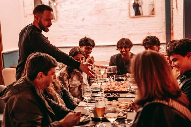 Barcelona: Tipsy Tapas & History Tour in the Gothic Quarter - Why this Tipsy Tapas walk works in the Gothic Quarter