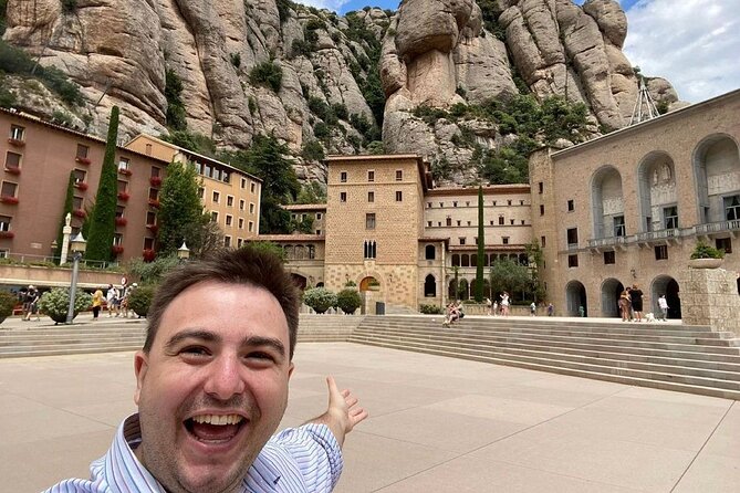 Barcelona to Montserrat Monastery: Tour, Transfers & Basilica - Monistrol de Montserrat: A guided start that sets the tone