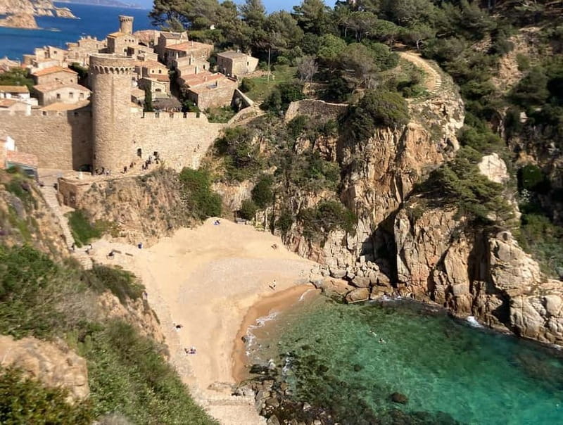 Barcelona: Tossa de Mar & Costa Brava boat, very small group - Meeting points, van ride, and the small-group advantage in practice