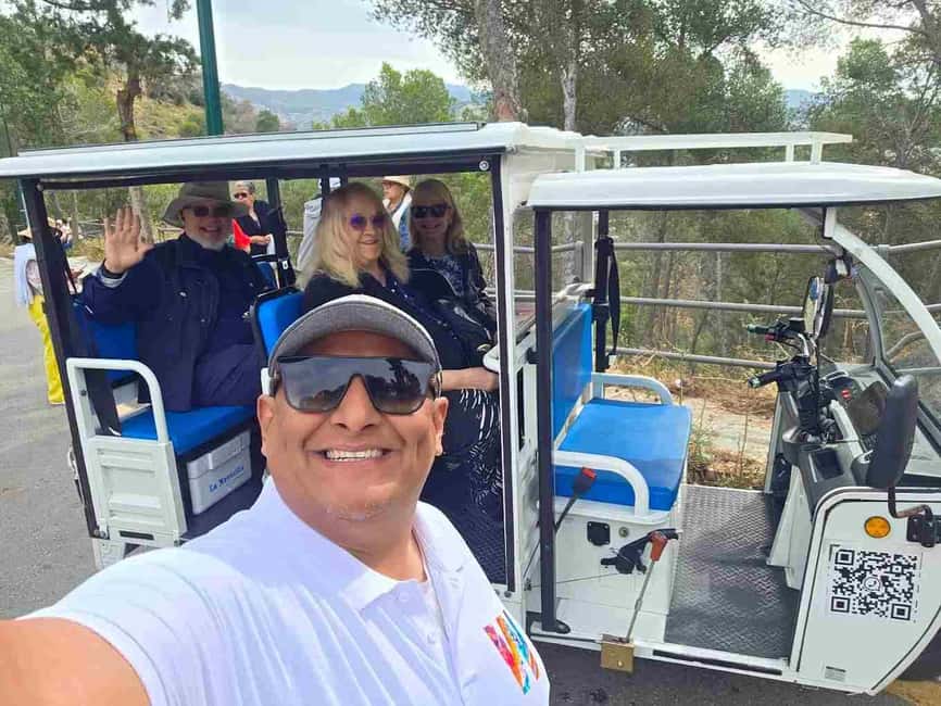 Barcelona: Tour by electric tuk tuk - Comfort and weather: open-top, but not scary