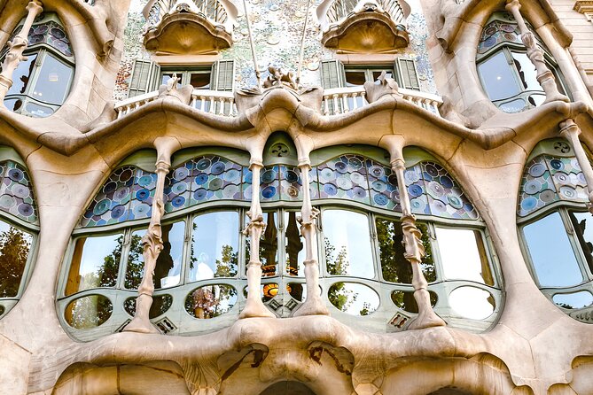 Barcelona Tour from Your Cruise Ship - Sagrada Familia: interior access vs exteriors only