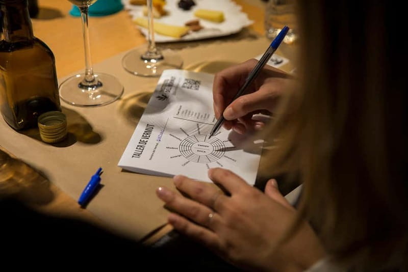 Barcelona: Vermouth-making workshop with aperitif - Language and style: what to expect in Catalan and Spanish