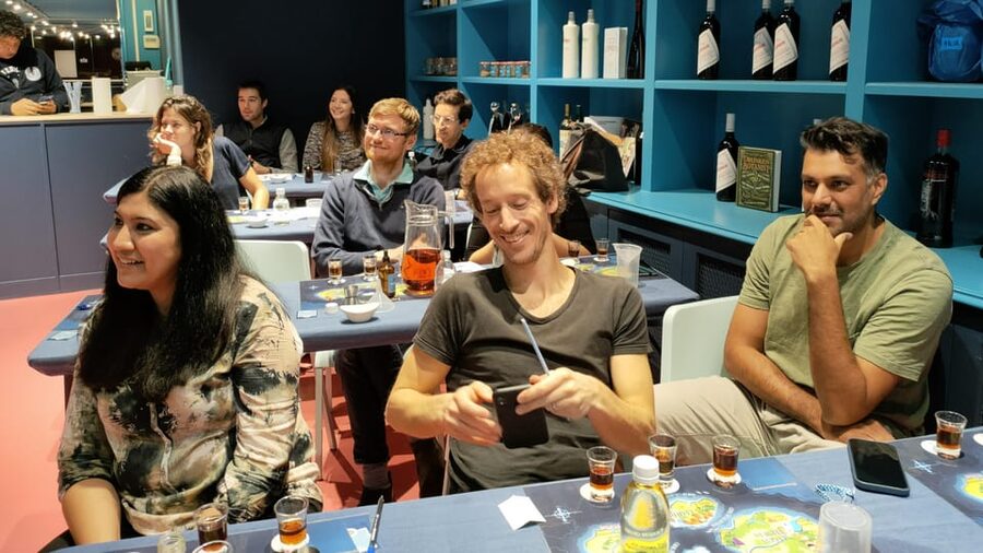 Barcelona: Vermouth Tasting and Crafting Workshop - Bottling your 250cc take-home vermouth (and how to use it)