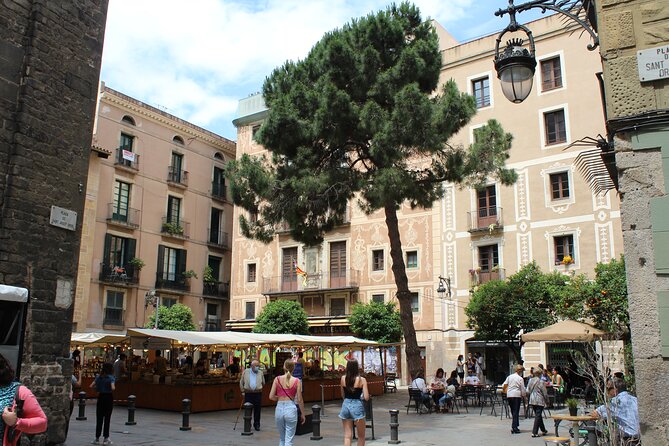 Barcelona walking tour Gothic Quarter and Ramblas+Boat trip - Calle del Bisbe to Plaza de Sant Felip Neri, then into the old Jewish Quarter