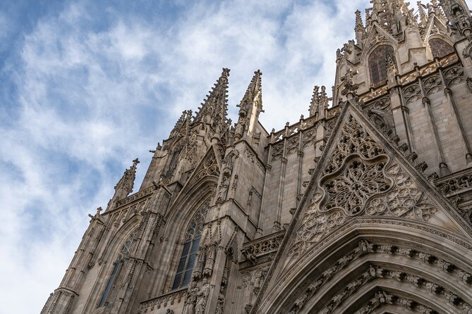 Barcelona Walking Tour of Gothic and Born District - Stop 2: Barcelona Cathedral, the big Gothic moment