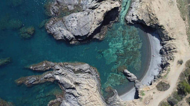 Barcelona Wild Experience: Kayak & Snorkel in Costa Brava - The beach and lunch break that prevents burnout