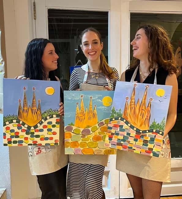 Barcelona: Wine and Art! Unlimited Wine and Local Artists - Gràcia is the right address for a wine-and-art night