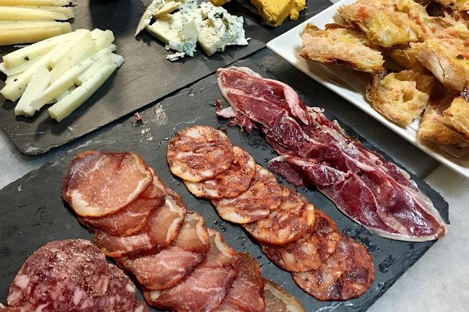 Barcelona Wine and Gourmet Tapas Tour - Stop 2 in L’Antiga Esquerra de l’Eixample for the local energy