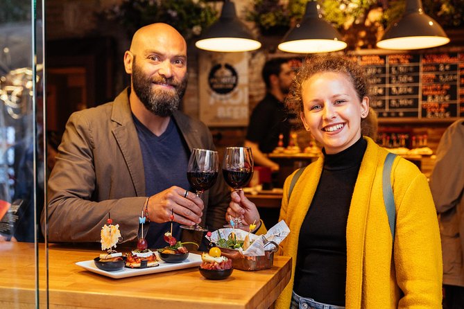 Barcelona With Locals: Wine and Tapas Private Tour - Timing and walking: how to plan your evening