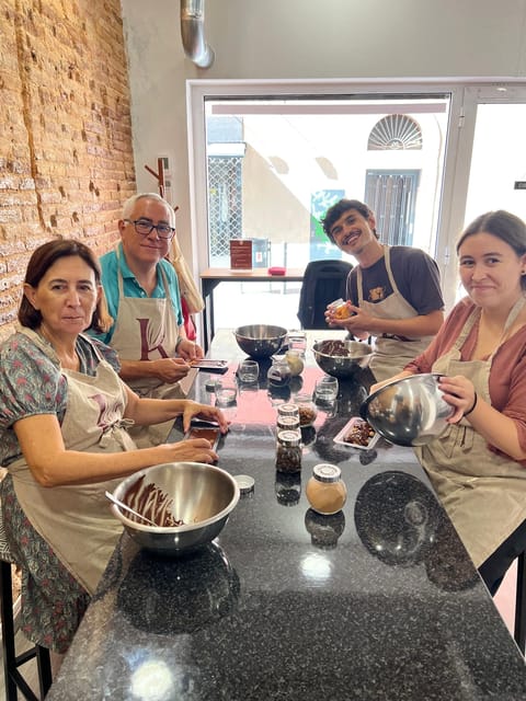 Bean to Bar Chocolate Workshop in Barcelona - Roast, peel, grind, and make cocoa paste
