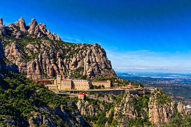 Best of Barcelona and Montserrat: Pickup and Skip-the-Line Ticket - Gaudi and Olympic Barcelona, what each quick stop really gives you
