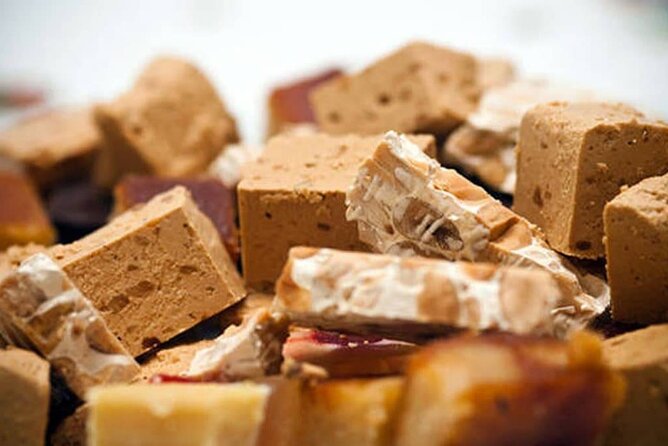 Best of Barcelona: Sagrada Família, Gaudí & Candy Tasting Tour! - Tickets, Timing, and What You Should Expect On Site