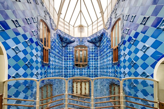 Casa Batllo Fast Track Tour with Optional White Rabbit Museum - What 1 Hour 15 Minutes Looks Like Inside Casa Batlló