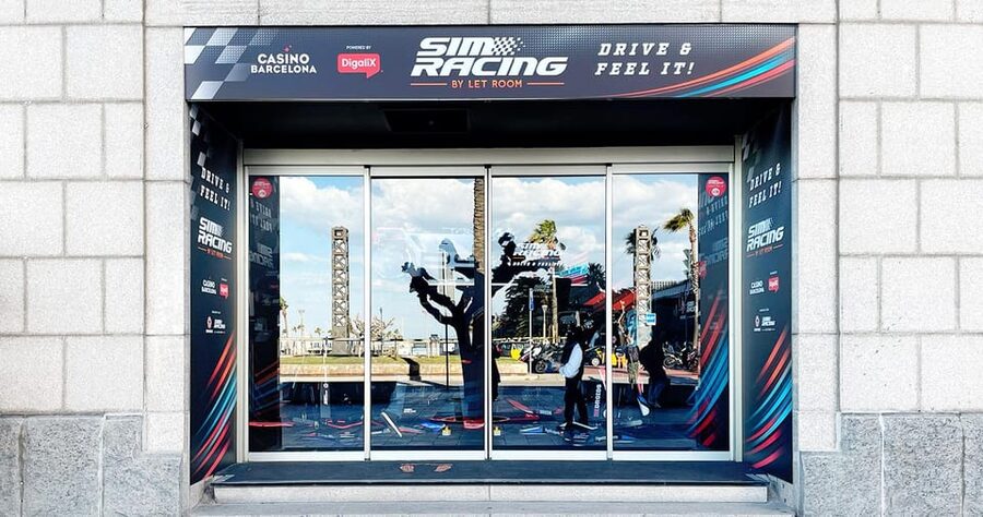 Casino Barcelona – Car Racing Simulator + Welcome Drink - Staff and language: what to expect if your Spanish is rusty