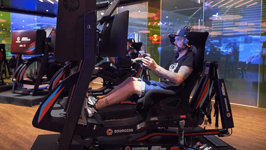 Casino Barcelona – Car Racing Simulator + Welcome Drink - Who should book this sim racing session, and who might not love it