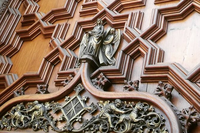 Cathedral of Barcelona Entrance Ticket - Optional Private Guide - The rooftops of Barcelona: why the rooftop terrace is the payoff