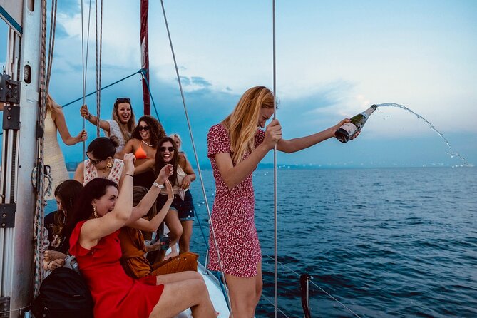 Celebration on board in Barcelona - 3 Hours - Key Things You’ll Notice on This 3 Hour Barcelona Sailing Celebration