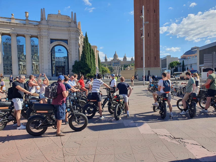 Comfortable E-Fatbike High-Lights Tour Barcelona - Sagrada Família neighborhood and Passeig de Gràcia: big architecture, easy speed