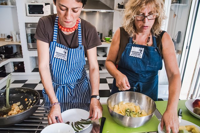 Cooking Class with Grandma. Groups & Corprative - The Group Meal, the Toast, and How It Feels to Eat Together