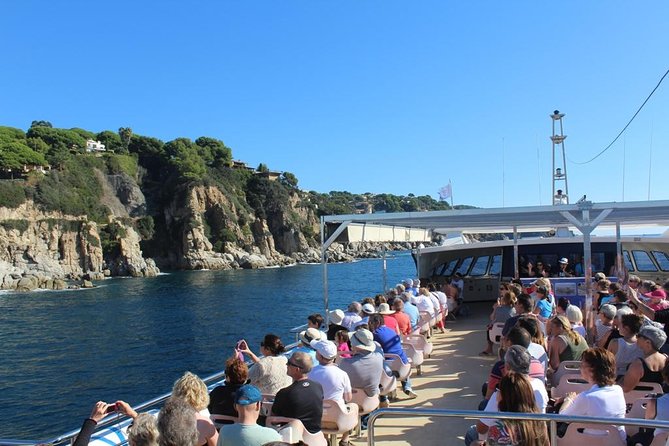 Costa Brava Day Sightseeing Tour with Boat Trip from Barcelona - What to pack (and what to skip) for Lloret and Tossa