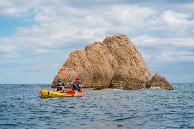 Costa Brava Kayak & Snorkel Tour + Picnic from Barcelona - Beginner-Friendly in Technique, Demanding in Fitness