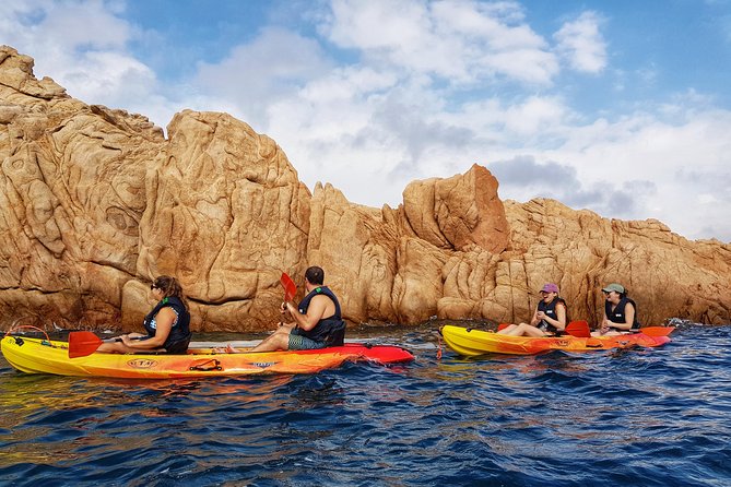 Costa Brava Tour with Kayak & Lagoon Snorkeling - The small-group format and how the guide keeps it safe