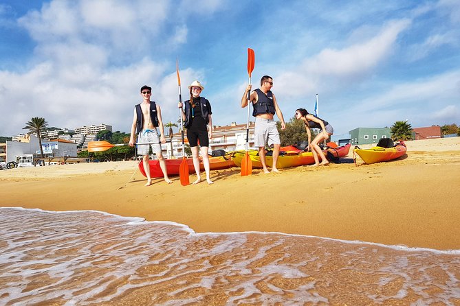 Costa Brava Tour with Kayak & Lagoon Snorkeling - Changing into swim gear and getting your kayak basics right