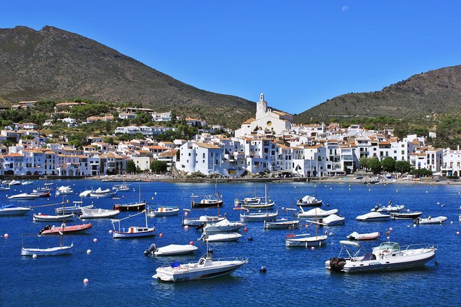 Dali Museum & Cadaques Small Group Tour with Hotel pick-up - Guides are the real differentiator on a day like this