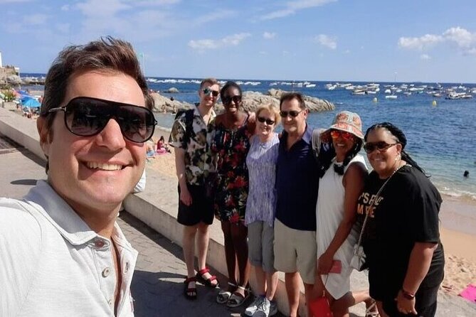 Dali Museum, Figueres & Cadaques Private Tour with Hotel pick-up - Hotel pickup in Barcelona, then the Dalí route kicks off