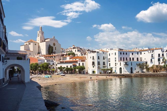 Dalí & Wine | Premium Private Tour with Coastal or Girona Add-On - Figueres and the Dalí Theatre-Museum Stop