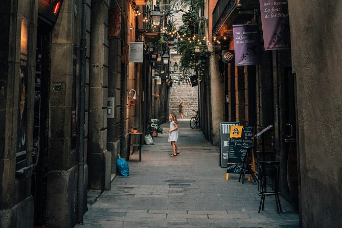 Discover the Gothic Quarter | Walking Tour | 2h - A 2-Hour Gothic Quarter Route That Feels Like a Local Shortcut