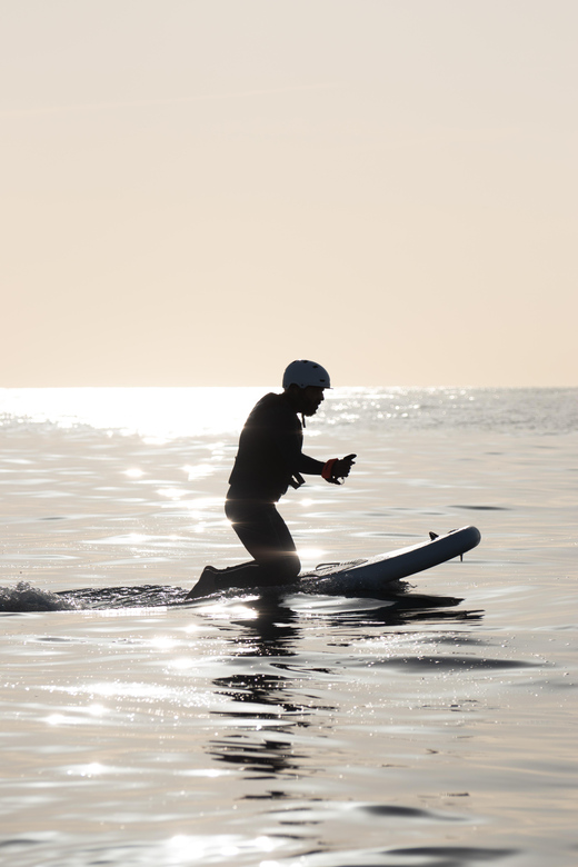 E-FOIL FLITEBOARD BARCELONA - The Small-Group Class: How the Lesson Helps You Improve